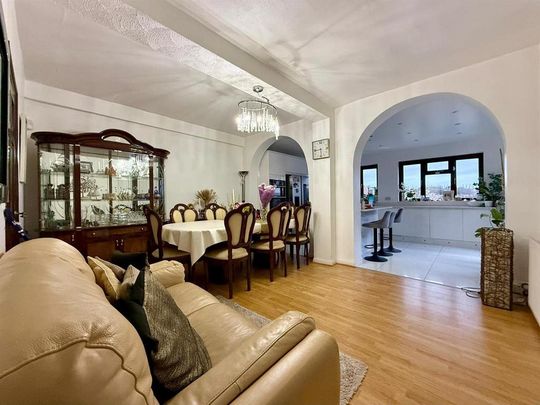 1 bedroom in a house share to rent - Photo 1