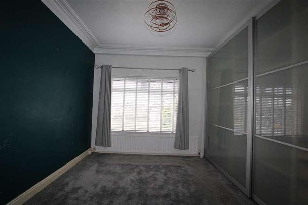 Harrogate Road, Bradford, BD2 - Photo 1