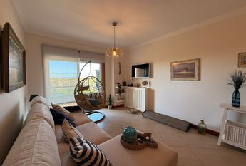 T2 na 1º linha da Praia da Barra com terraço vista mar!