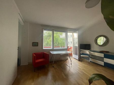 Charmant möbilierte 1-Zimmer-Wohnung mit Südbalkon in Schöneberg - Photo 4