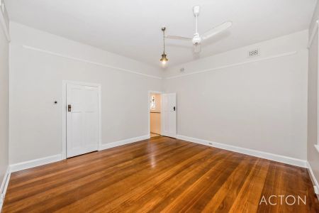 COSY COTTAGE DELIGHT - Photo 2