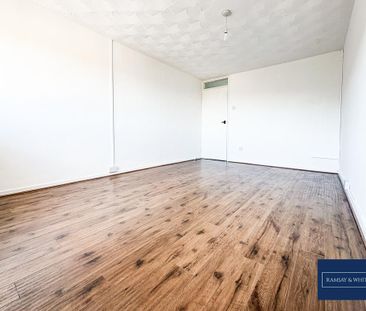 2 bedroom maisonette to rent - Photo 6