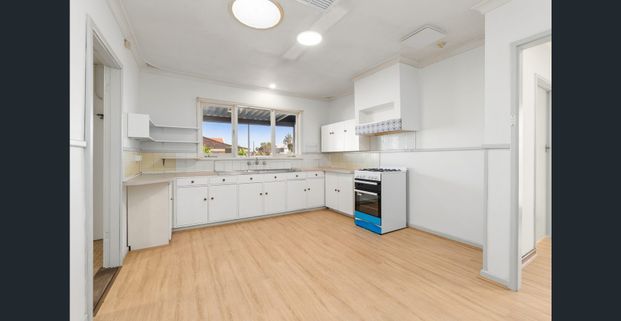 New renovated home plus a Huge Game Room in great location ! AVAILABLE NOW ! - Photo 1