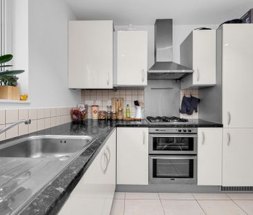 Flat 2 - Photo 2
