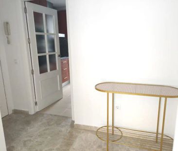 Piso de alquiler en Avenida Elvas - Photo 1