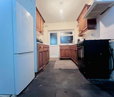 4 bedroom terraced house to rent - Photo 5