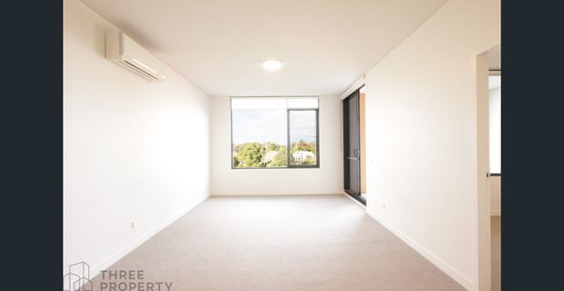 "Park Rise Apartments" - Photo 1