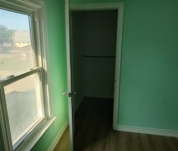 For Lease - 4768 Saint Lawrence Avenue, Niagara Falls, Ontario - Photo 4