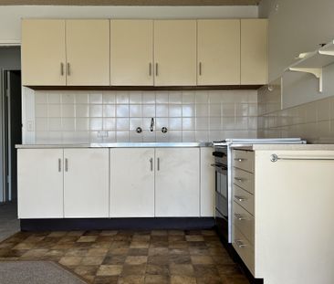 Affordable One Bedroom Unit in Mawson - Photo 2