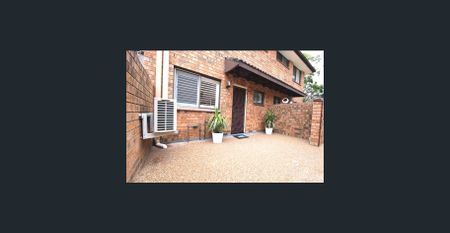 Two Bedroom Townhouse - Photo 4