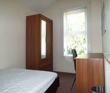 4 bedroom terraced house to rent - Photo 6