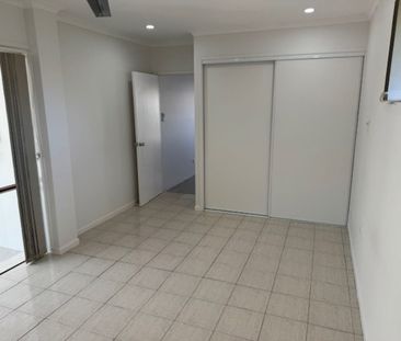 4 Bedroom Home for Rent - Dual Living potential - Photo 3