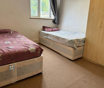 Room in a Shared House, Terrace Road, E13 - Photo 3