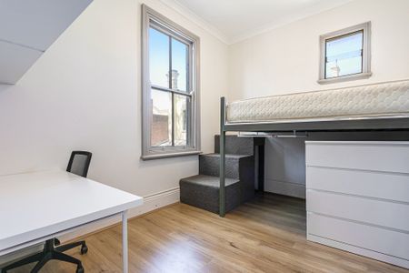 Forest Lodge - Photo 3