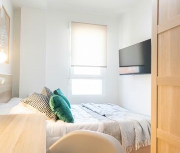 Avenida del Cardenal Herrera Oria, Madrid, Community of Madrid 28034 - Photo 2