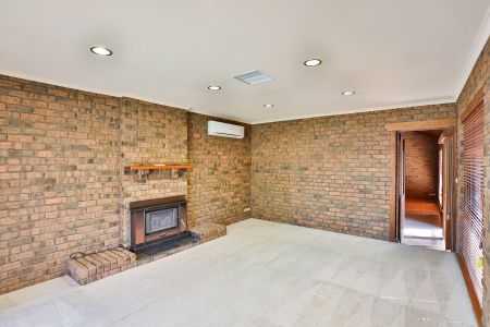 Great sized home - Photo 4