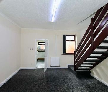 Oldham Road, Rochdale, OL11 - Photo 3