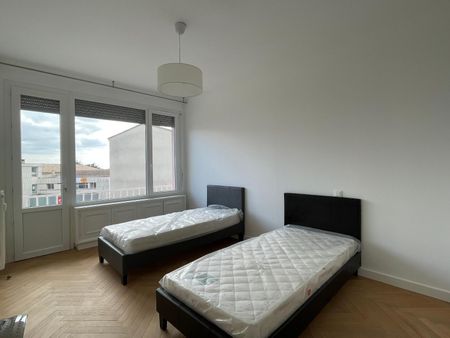Location Appartement 3 pièces 109m² AUBENAS 07200 - Photo 3