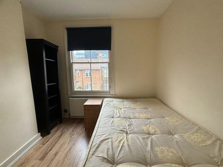 6 bedroom terraced house to rent - Photo 4