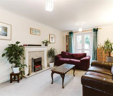 4 bedroom semi-detached house to rent - Photo 1