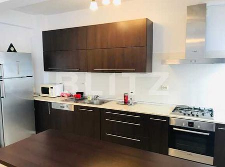 Apartament 3 camere, 103 mp, mobilat modern, prima inchiriere, parcare subterana, zona strazii Trifoiului - Fotografie 4