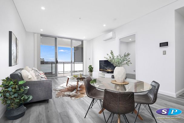 Luxury Living, Great location, Level 3 - Photo 1