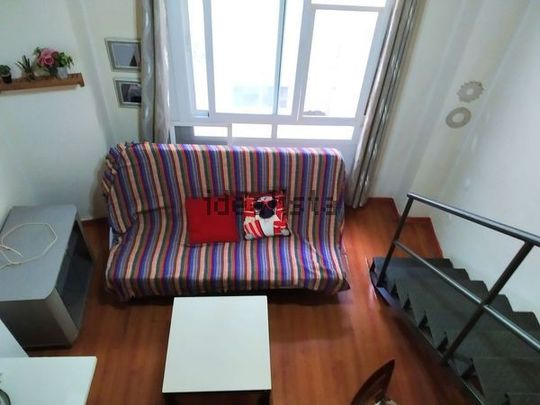 Alquiler de dúplex en Calle Carretería - Photo 1