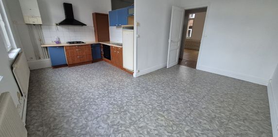 Location Appartement 2 pièces 45m² CAMBRAI 59400 - Photo 2