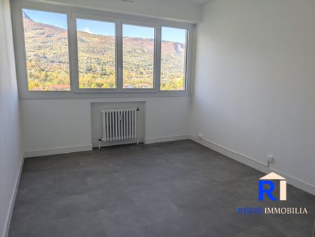 Location Appartement 4 pièces 87m² ECHIROLLES 38130 - Photo 2