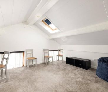 41 The Pine Winter Garden Pearse Street Dublin 2 - Photo 2