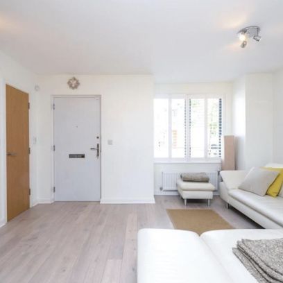 2 Bed End Terrace, Jolly Mews, SW16 - Photo 1