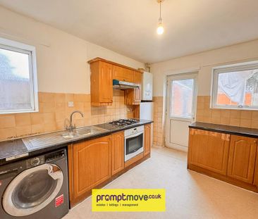 3 bedroom semi-detached house to rent - Photo 6