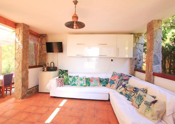 Villa for rent in Cumbre del Sol with 5 bedrooms