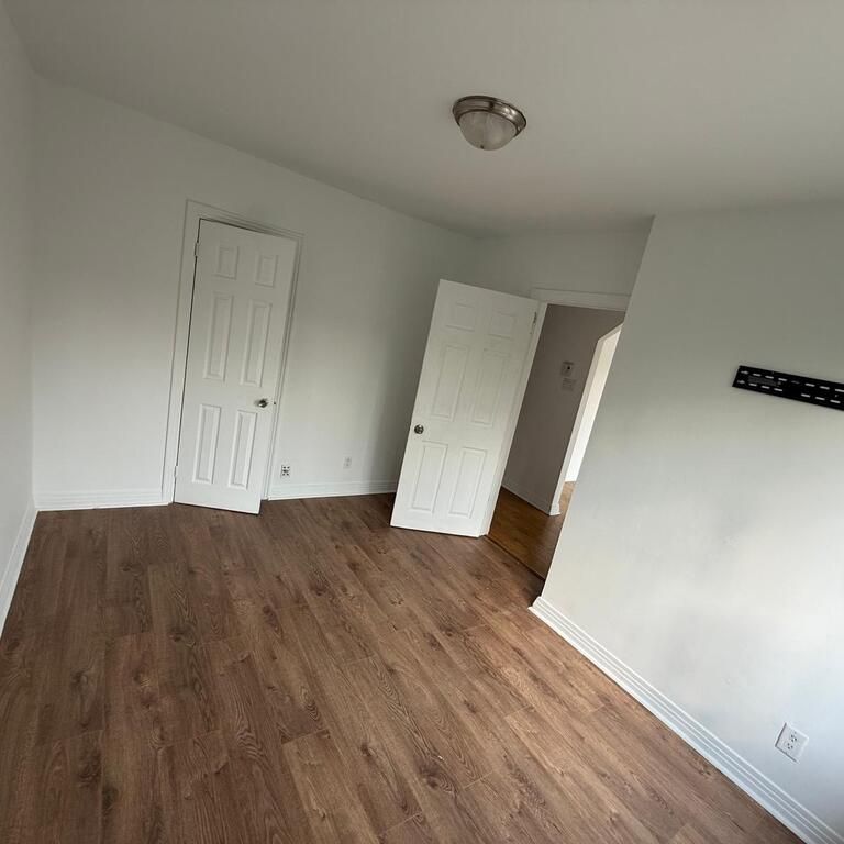 5 1/2 à Louer Aout 2026, Haut Triplex - Photo 1
