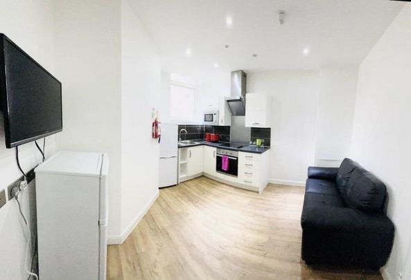 3 bedroom apartment to rent - Photo 1