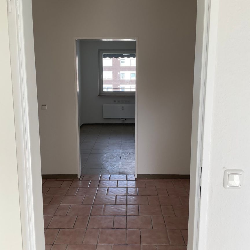 Sehr schöne 3 Zimmer Wohnung mit Balkon in Duisburg zu vermieten!!! - Foto 1