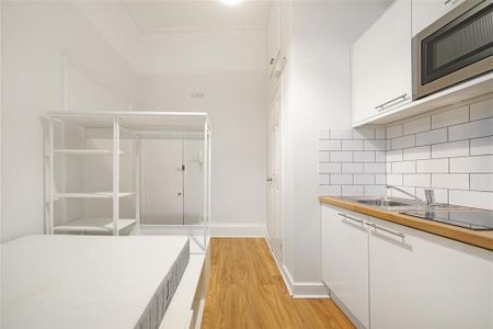 Studio to rent - Photo 3