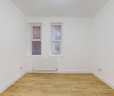 3 bedroom apartment to rent - Photo 4