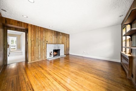 For Lease - 44 Elderwood Drive, Toronto, Ontario - Photo 3