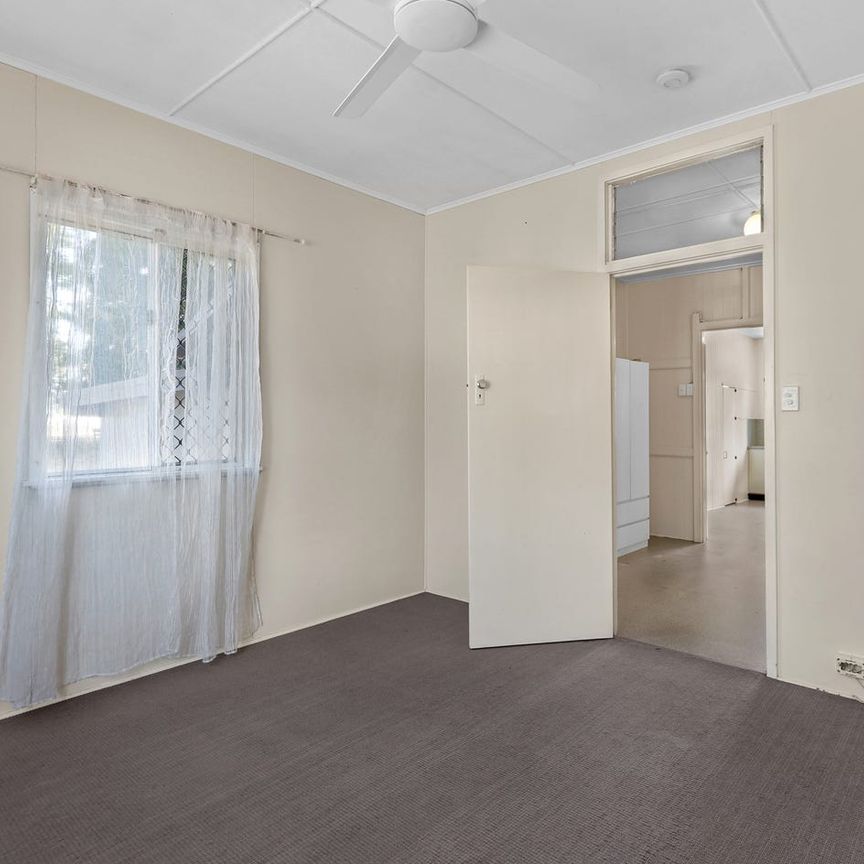 Charming Cottage - Photo 1