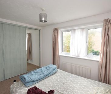 3 bedroom semi-detached house to rent - Photo 2