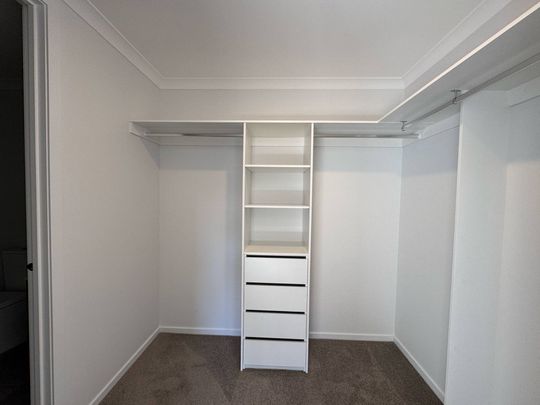Stylish, Brand-New Living in Leafy Mount Evelyn - Photo 1