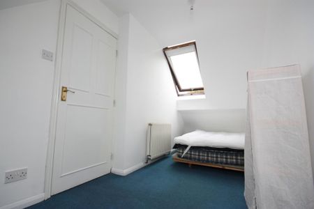 Fitzneal Street, East Acton, London, W12 0BB - Photo 4