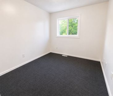 For Lease - 414 Stone Road Unit# 24, Guelph, Ontario - Photo 4
