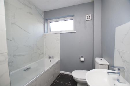 2 bedroom terraced house to rent - Photo 3