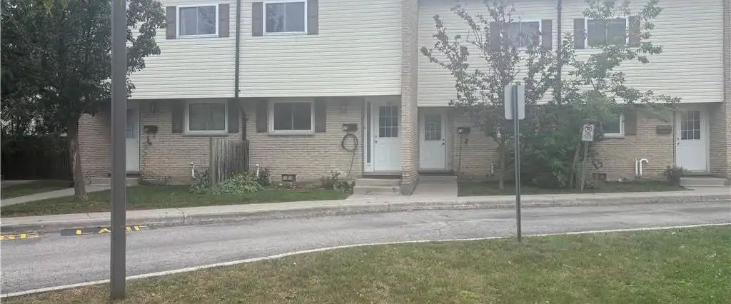 211 VERONICA Drive Unit# B24 — 2 Bedroom - Photo 1