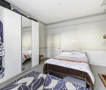 2 bedroom ground floor flat to rent - Photo 6