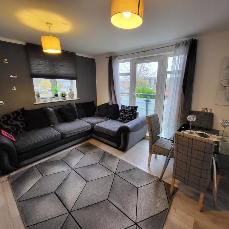2 bedroom flat to rent - Photo 1