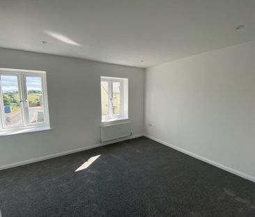 2 bedroom semi-detached house to rent - Photo 5