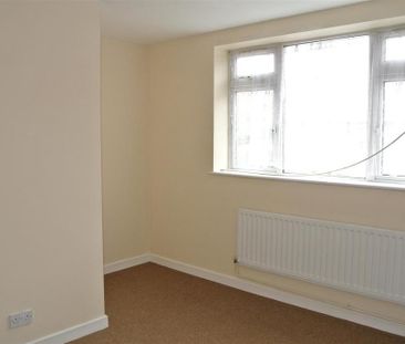 2 bedroom semi-detached house to rent - Photo 2